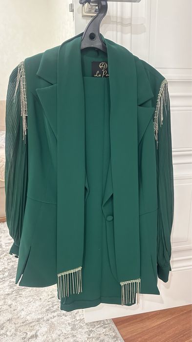 Продам костюм двойку