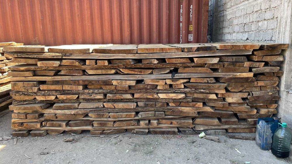 Yog'och sotiladi (yasin daraxtiniki, quritilgan