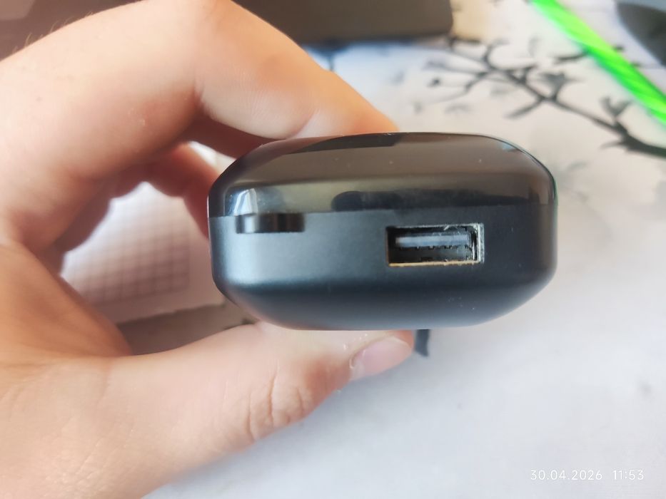 Продам наушники срочно