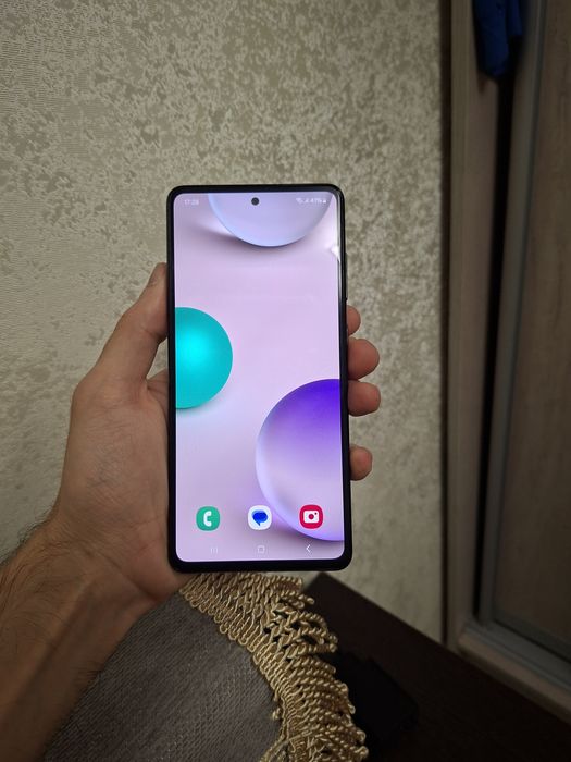 Мобильный телефон