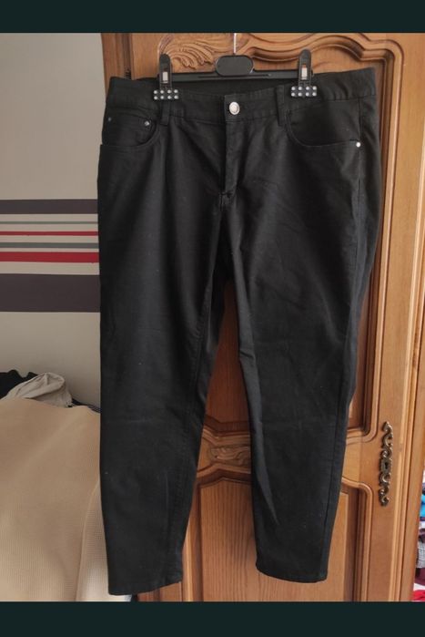 Pantalon blugi, diferite marimi, diferite modele.