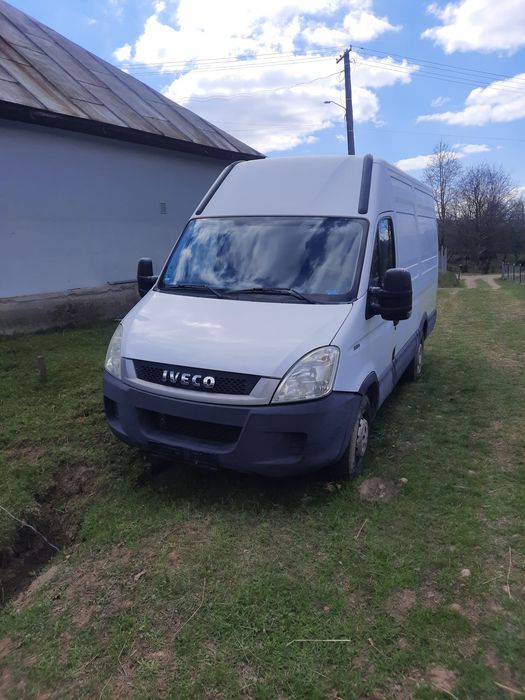 Iveco Daily2011 – duba marfă, 3 locuri,163.000 km.