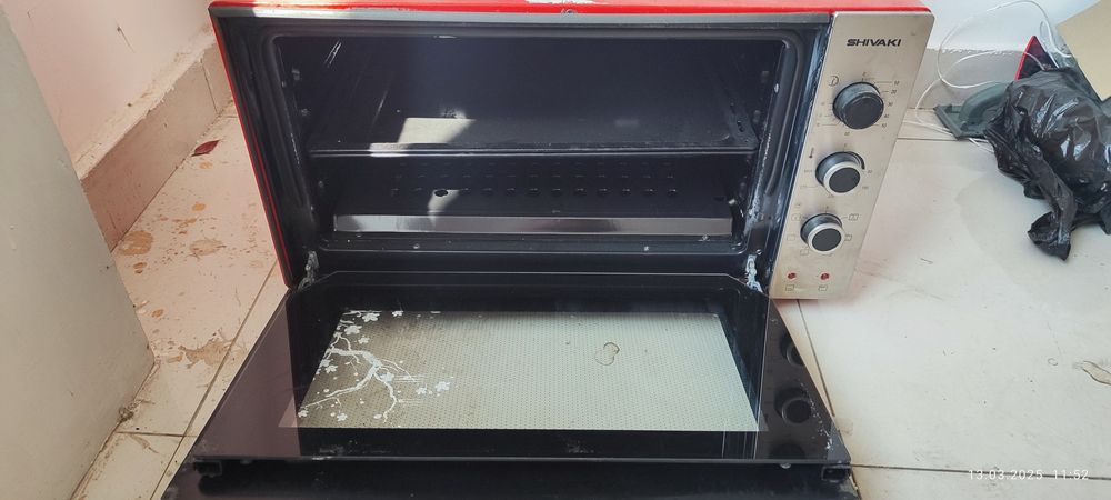 Продом электртческаю духовку