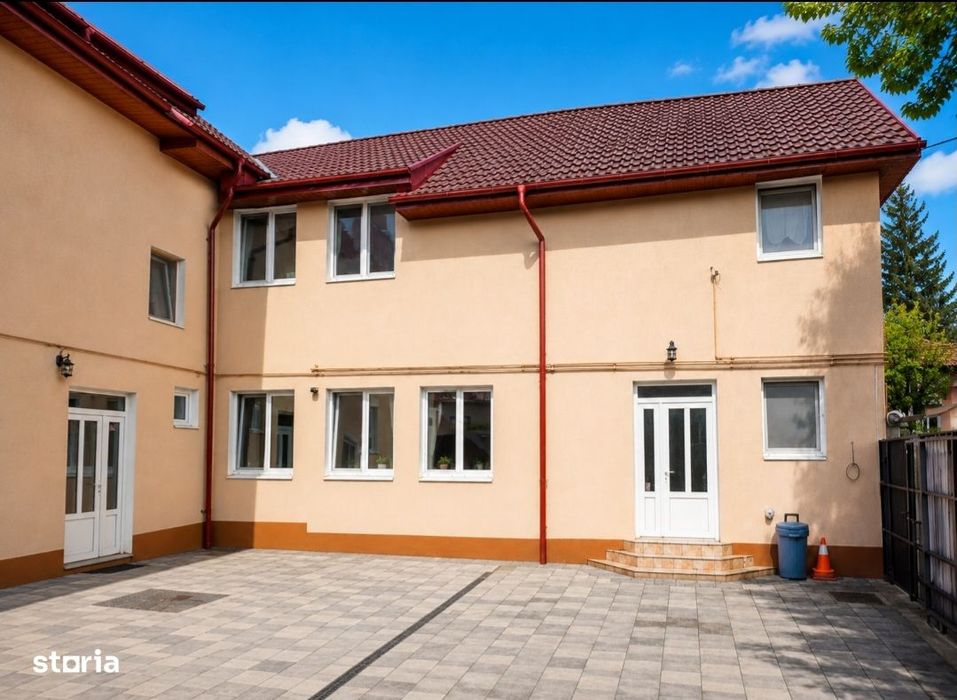 Casa cu etaj,cu garaj, D+P+E+M,611 mp, teren 371 mp,Central