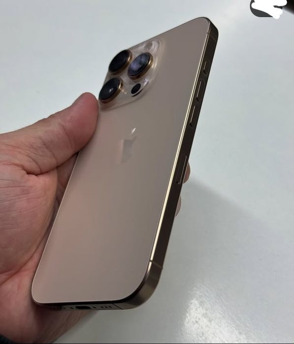 Продам телефон iPhone 16 Pro