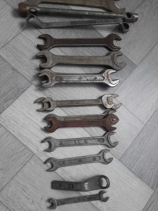 Ключи рожковые разные