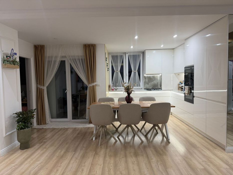 Apartament  3 camere