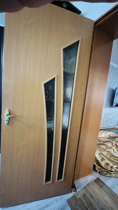 Продам двери межкомнатные