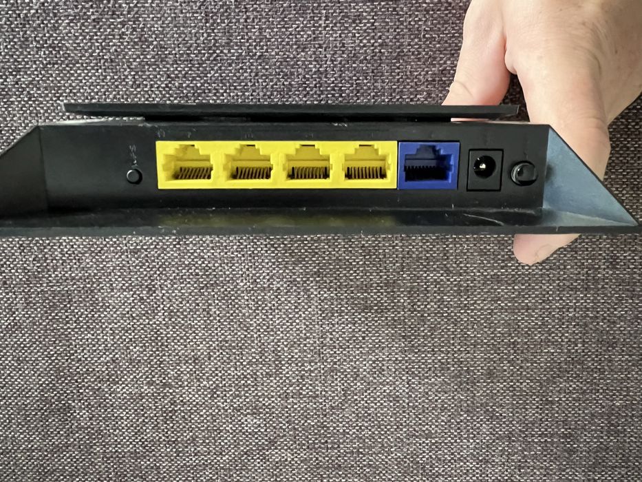 Router dual-band ASUS RT-N53 perfect functional.