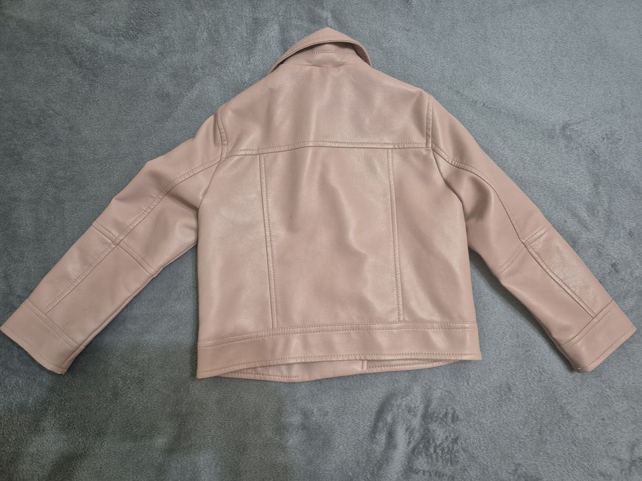 Детско кожено якенце Zara