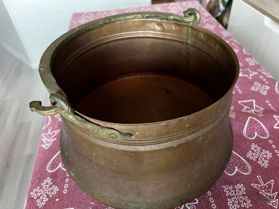 Автентичен меден котел