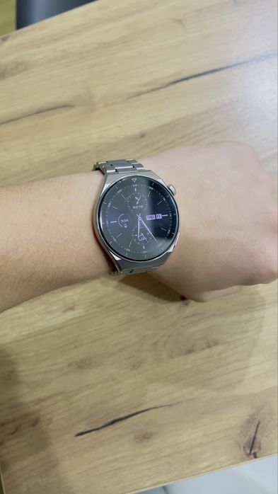 Часовник: Huawei watch gt3 pro titanium
