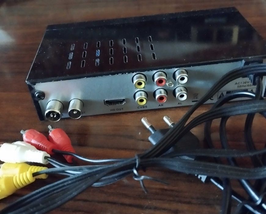 Ресивер / тюнер DVB-T2 для ТВ