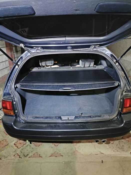 Тойота Камри универсал