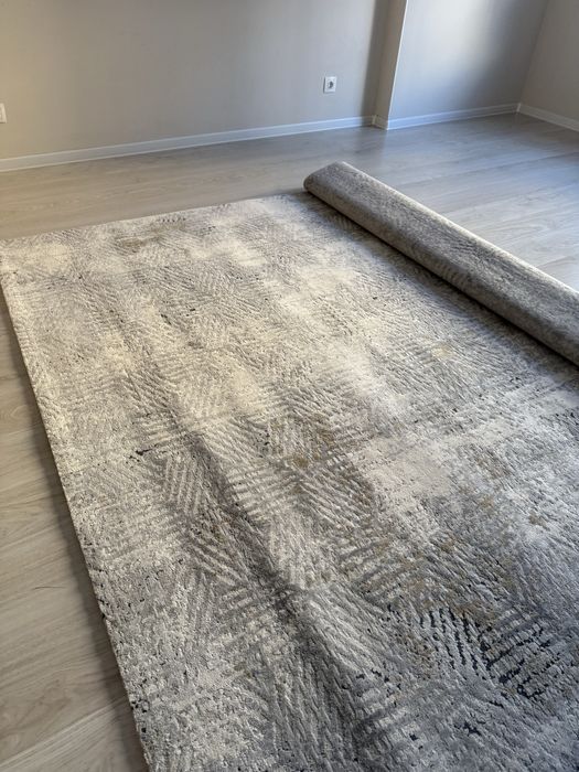 Продам новый ковер