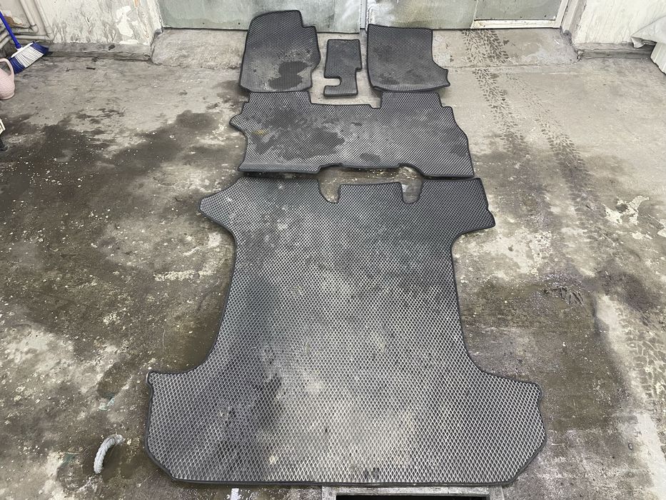 Ева Полики Делика