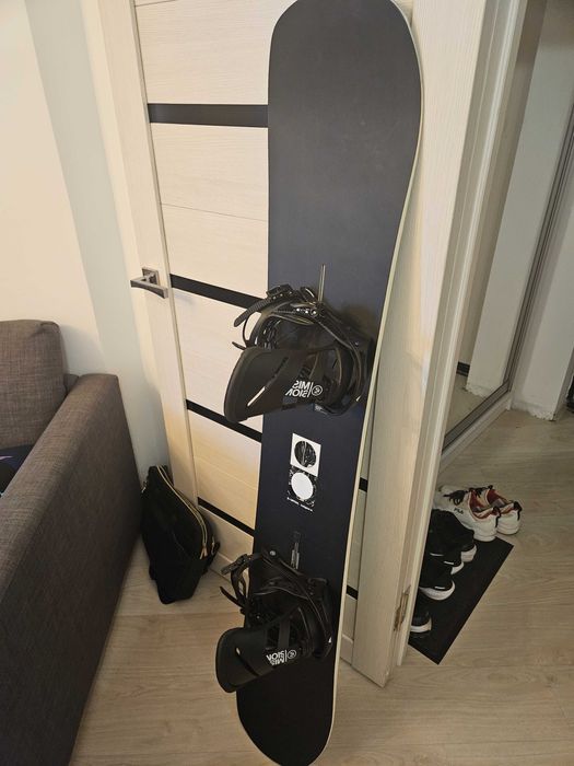 Сноуборд Burton + крепления