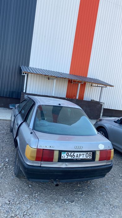 Продаю машину Ауди 80