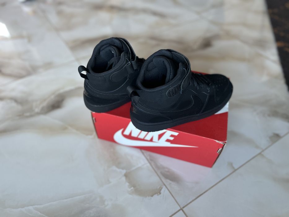 Nike Court Borough Mid 2
