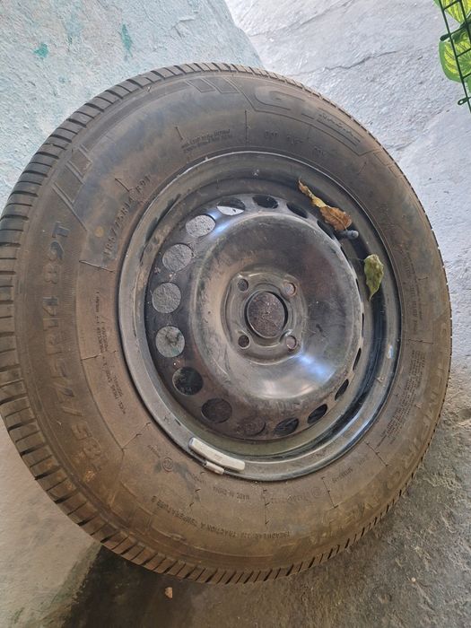 Кобальтқа запаска,жағдайы жақсы,газельге задный стоп,запаска ілетін .