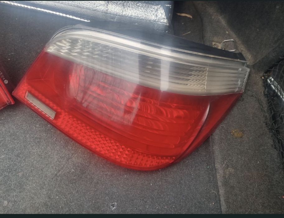 Vând set complet stopuri spate pentru BMW Seria 5 E60