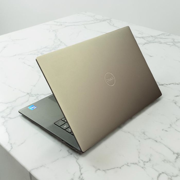Лаптоп 15.6’UHD+4K Touch i7-12800H RTX A1000 Dell Precision 5570 32GB Ram 512GB SSD
