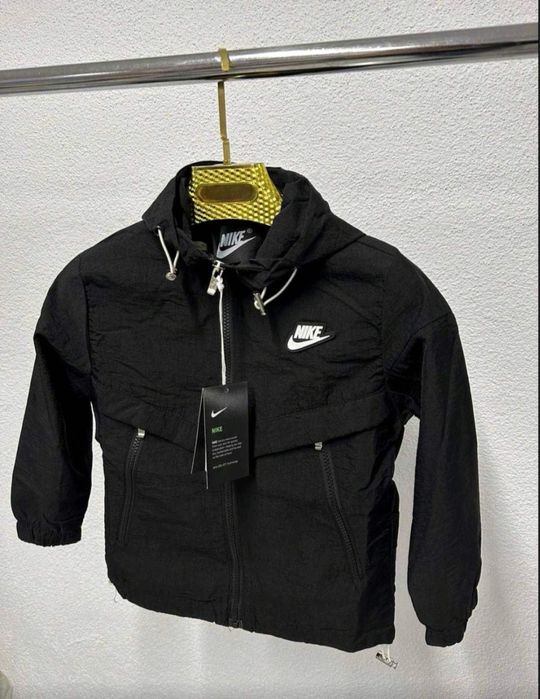 Детска ветровка Nike от 2 до 15