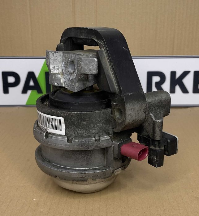 Тампон за двигател AUDI A8/S8 4H0199255AA