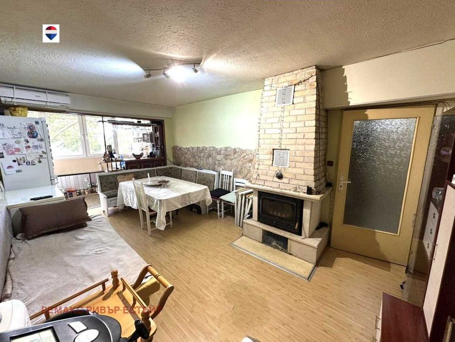 Продава се Двустаен апартамент в Русе, Родина 1 - 58 кв.м за 1550 €/кв.м - Снимка #2