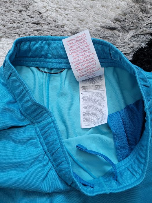 Pantaloni scurți Nike 9-10 ani