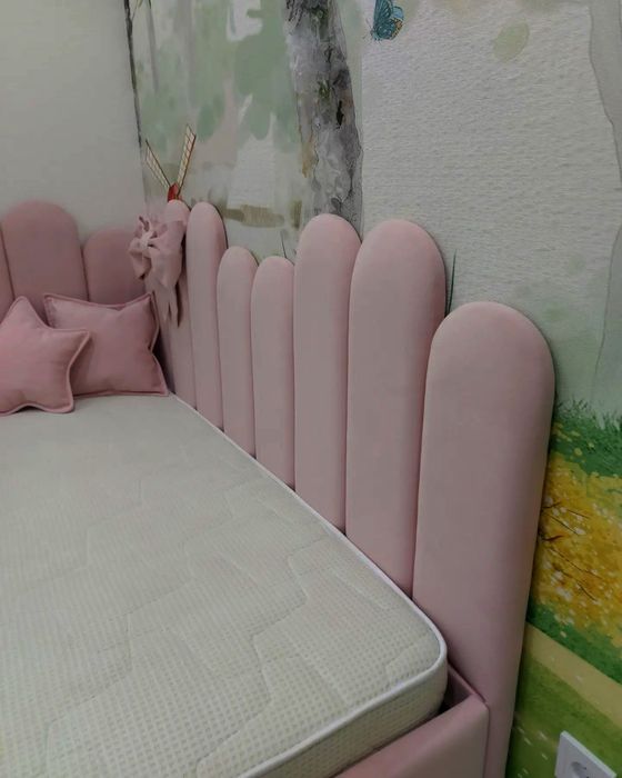 Детская кровать с матрасом