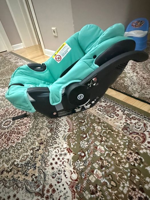 Автокресла бу.9000 тг