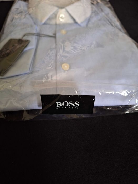 HUGO BOSS Мъжка риза 44