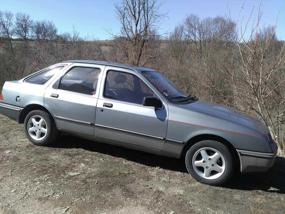 Продавам части от Форд Сиера.