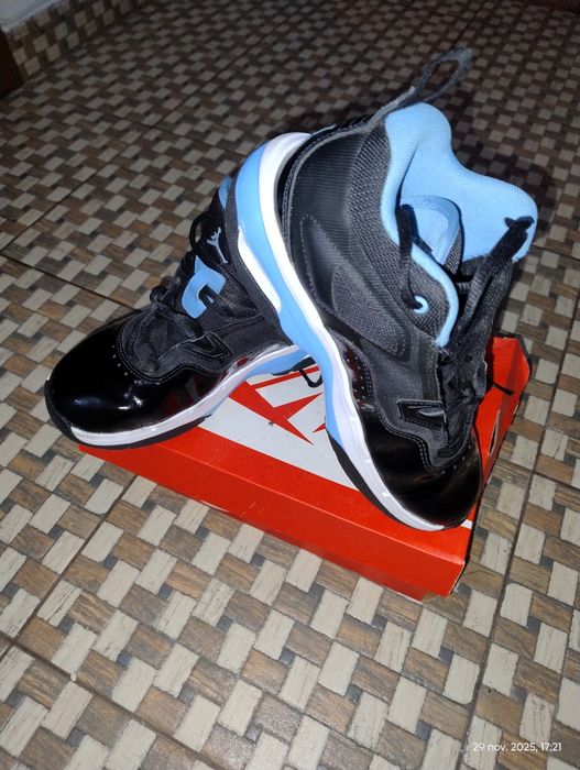 Adidași Jordan Stay loyal 3