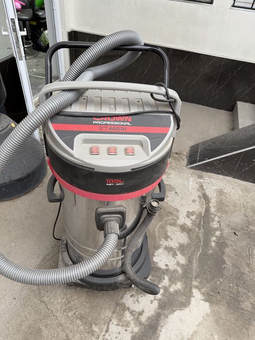 Продается пылесос 3 мотора 100 литров