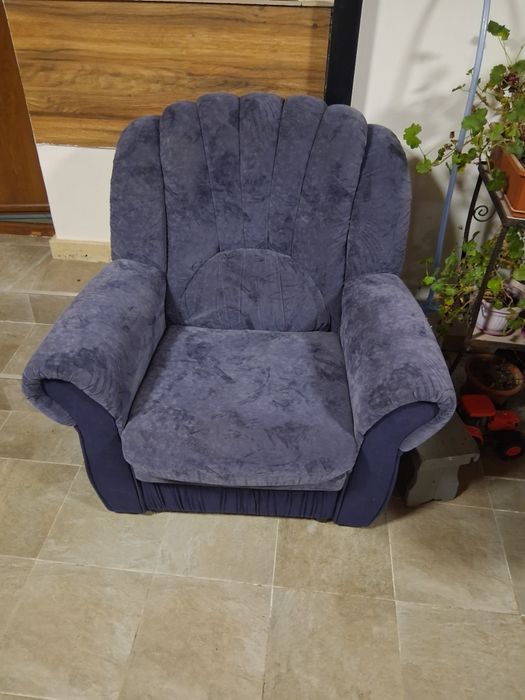 Canapea extensibilă+un fotoliu