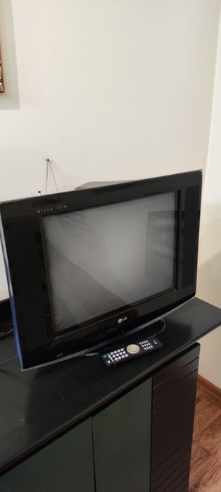 Продам телевизор LG