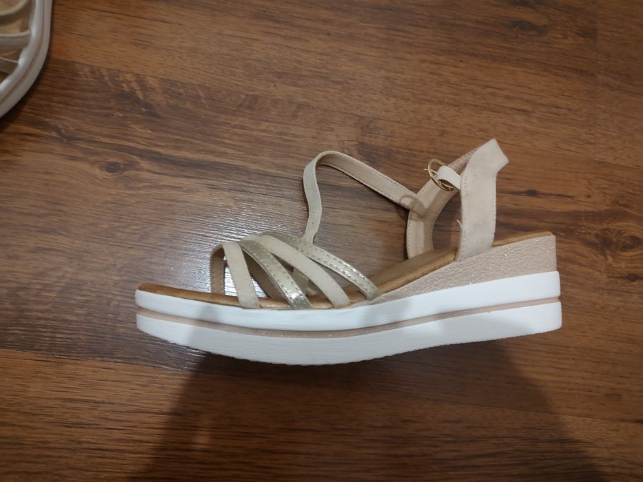 Дамски удобни сандали