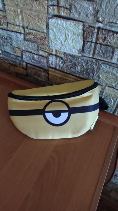 Детска чанта за кръст "Миньони"