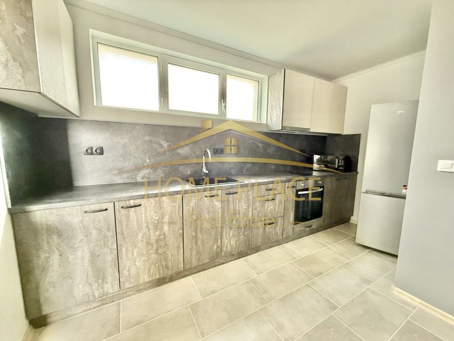 Тристаен етаж от къща в кв.Виница