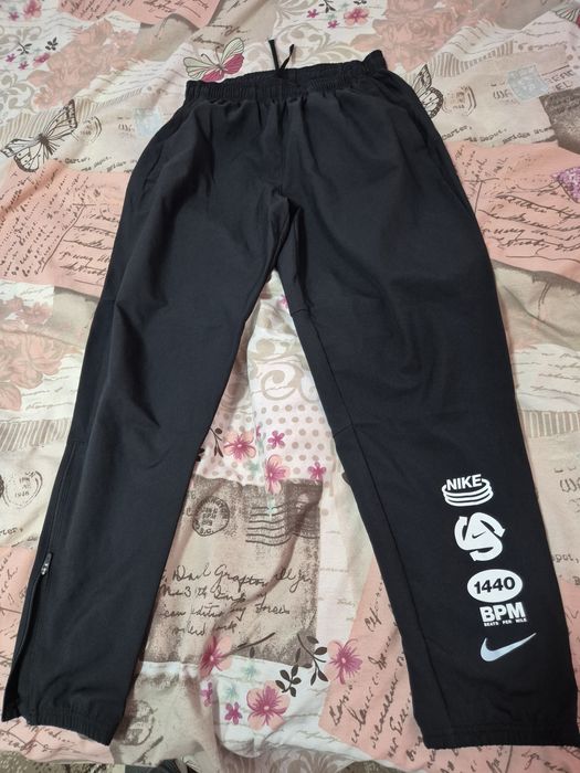 Спортен панталон Nike