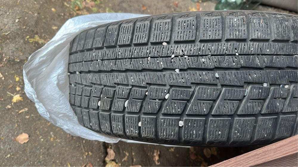 Резина зимняя.