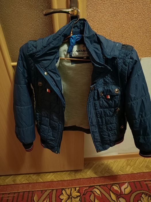 Продам куртку для мальчиков