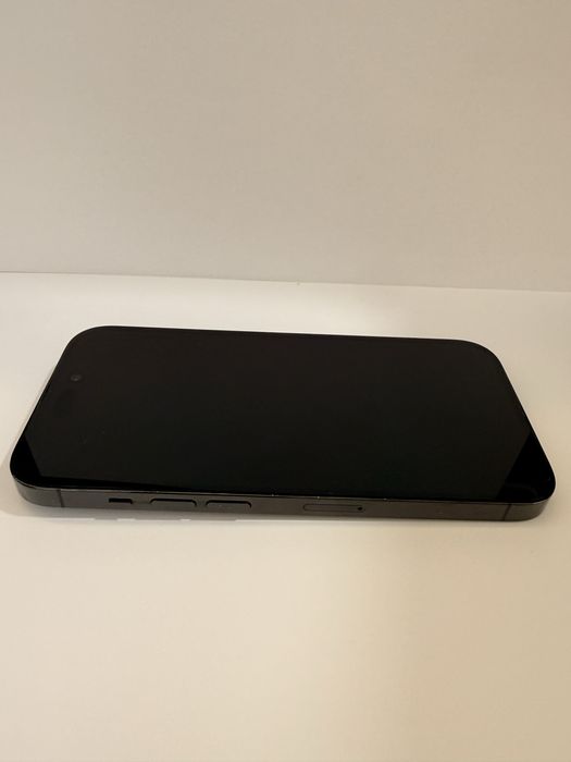 Iphone 14 Pro 256 GB functioneaza perfect.