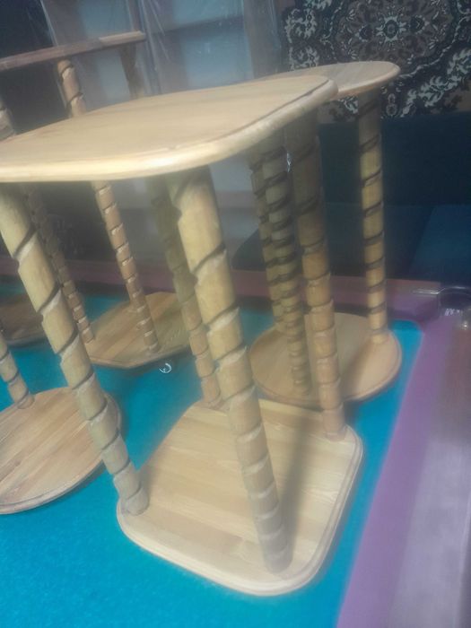 продам подставки для цветов и ваз