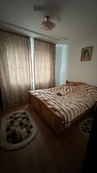 Inchiriez apartament