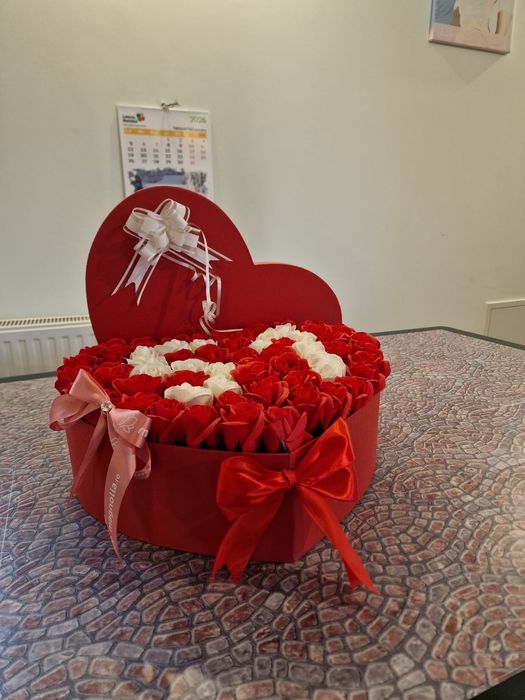 Aranjament inima trandafiri sapun