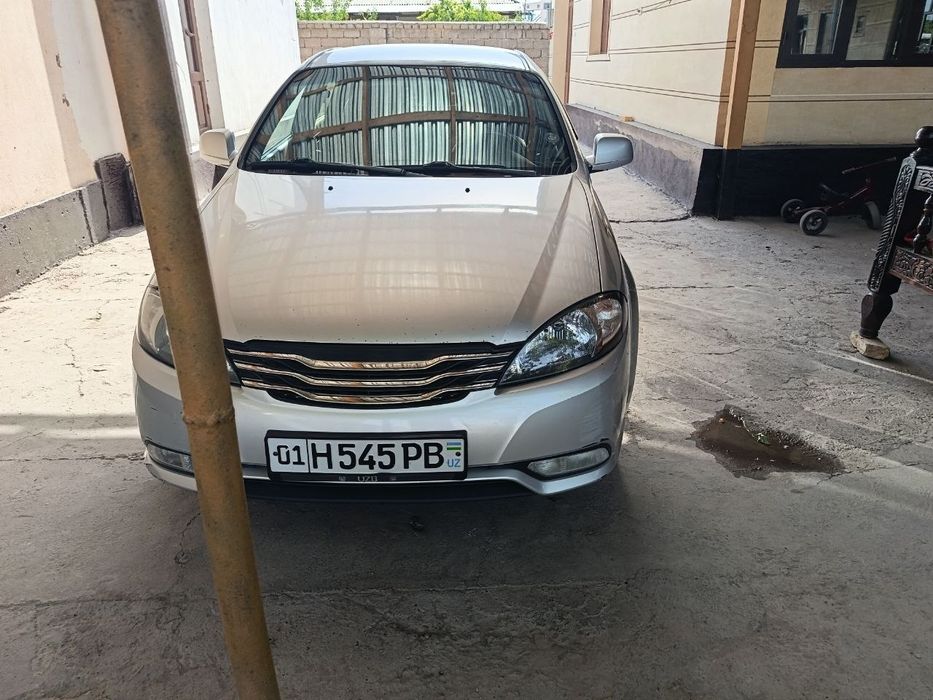 Lacetti Sotiladi