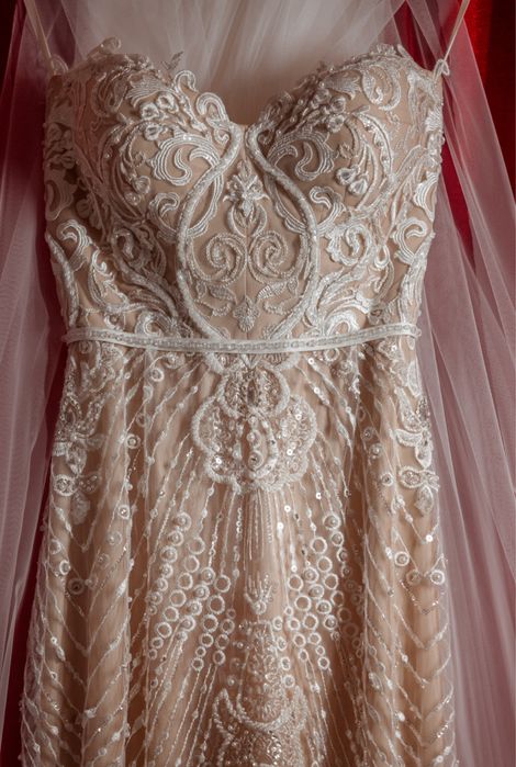 Rochie de mireasa Natalia Vasiliev cu fusta si bretele detașabile